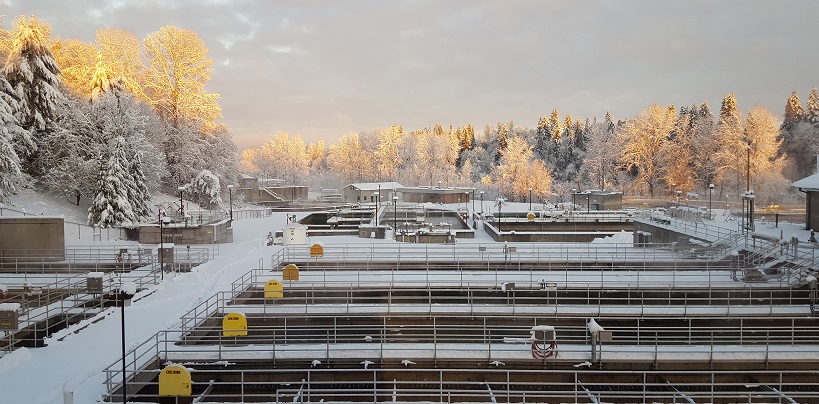 Salmon_Creek_Wastewater_Treatment_Plant_primary_clarifiers_in_snow.jpg