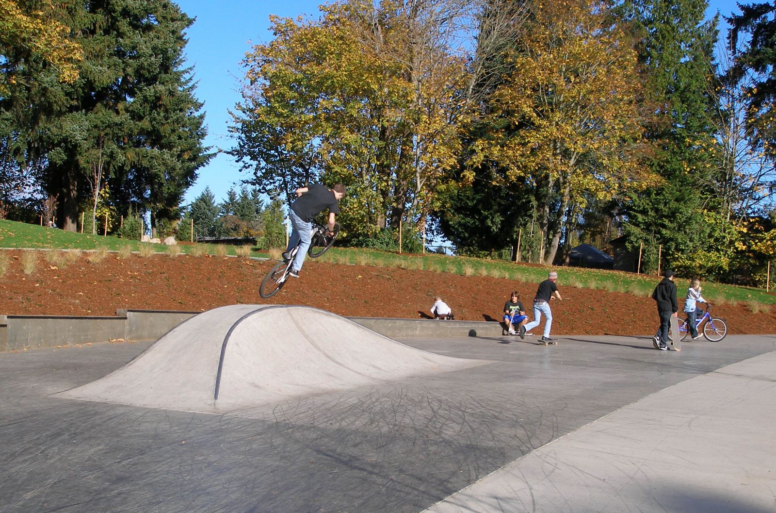 Tenny Creek Neighborhood Park skate spot