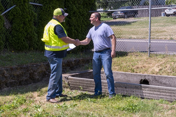 Facilities Inspector with Customer